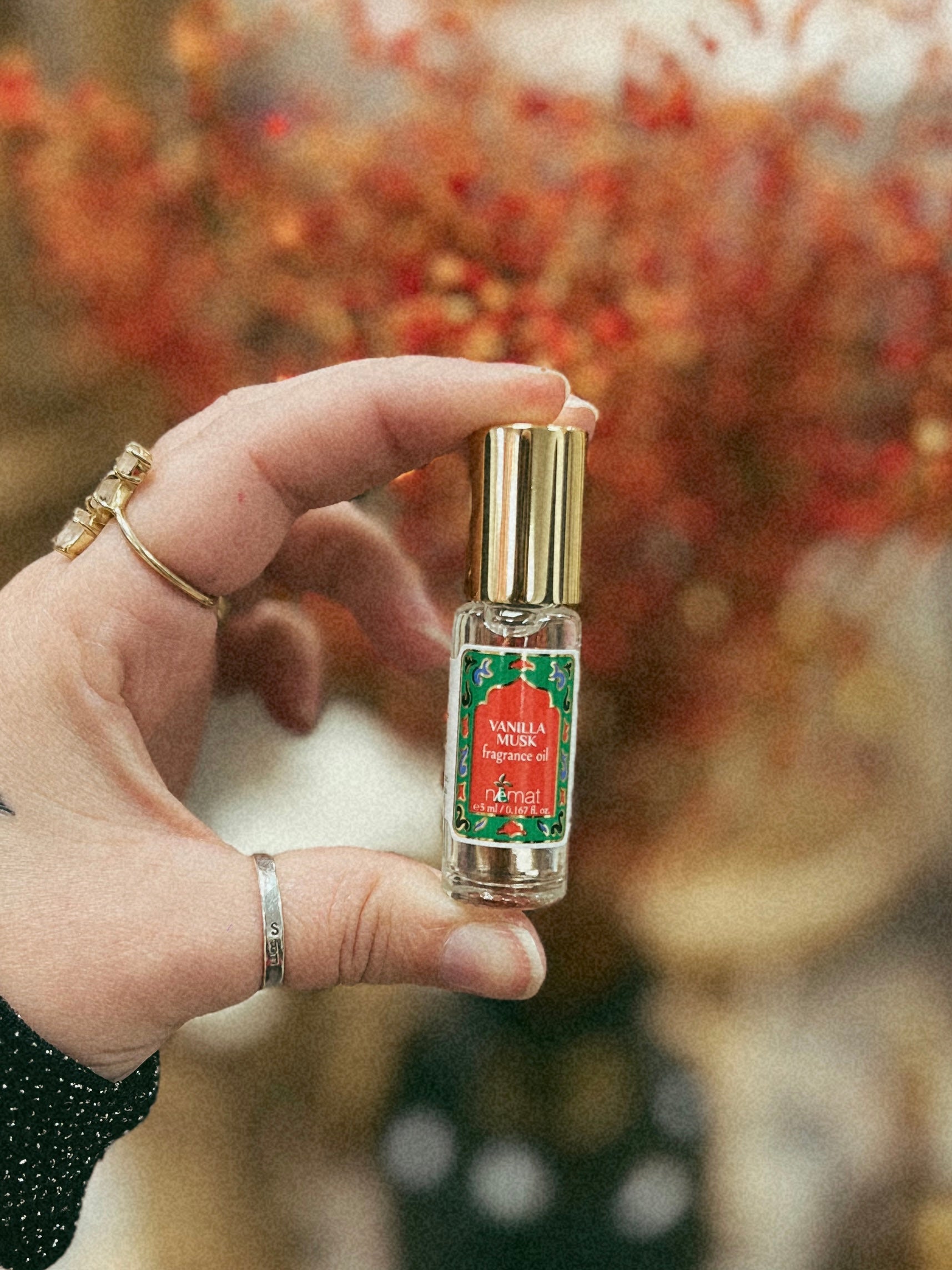 Vanilla Musk Perfume Oil – 580 Threads