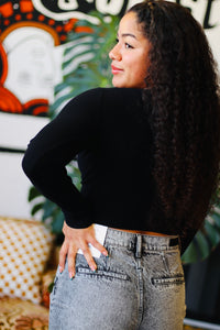 Heart Eyes Basic Crop + Black