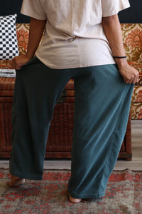 Essential Hunter Green Barrel Sweatpants