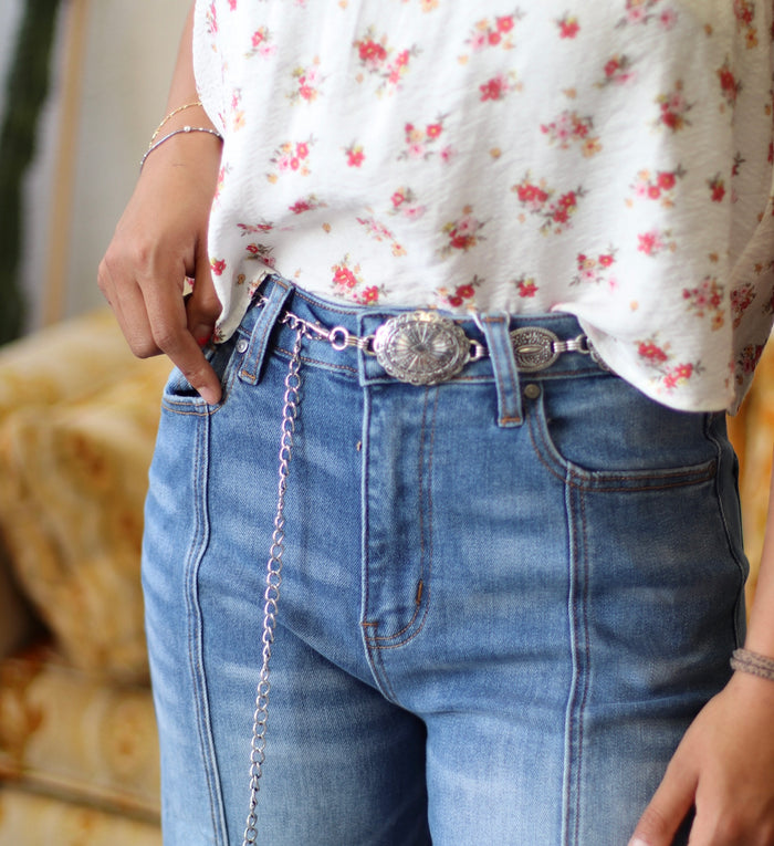 Oval Western Concho Disc Chain Belt