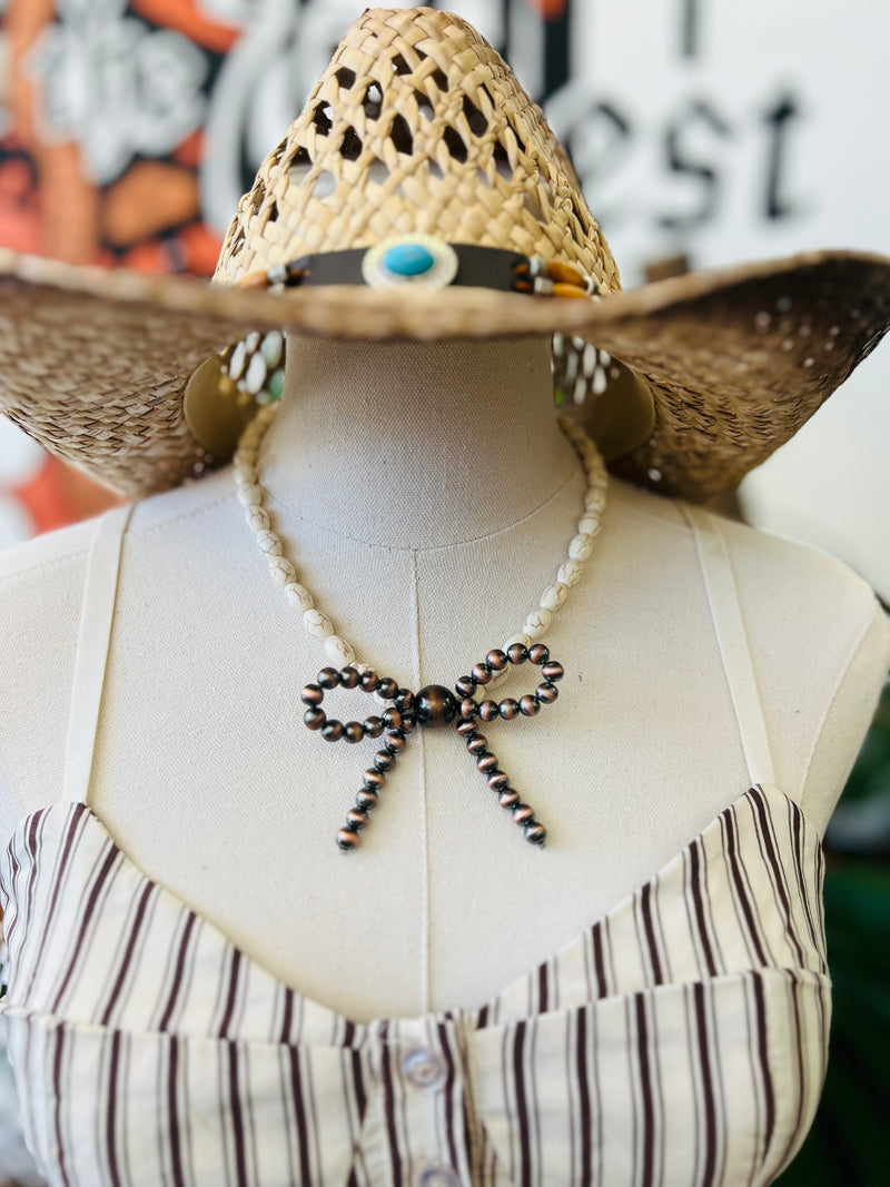 Western Bead Bow Necklace White