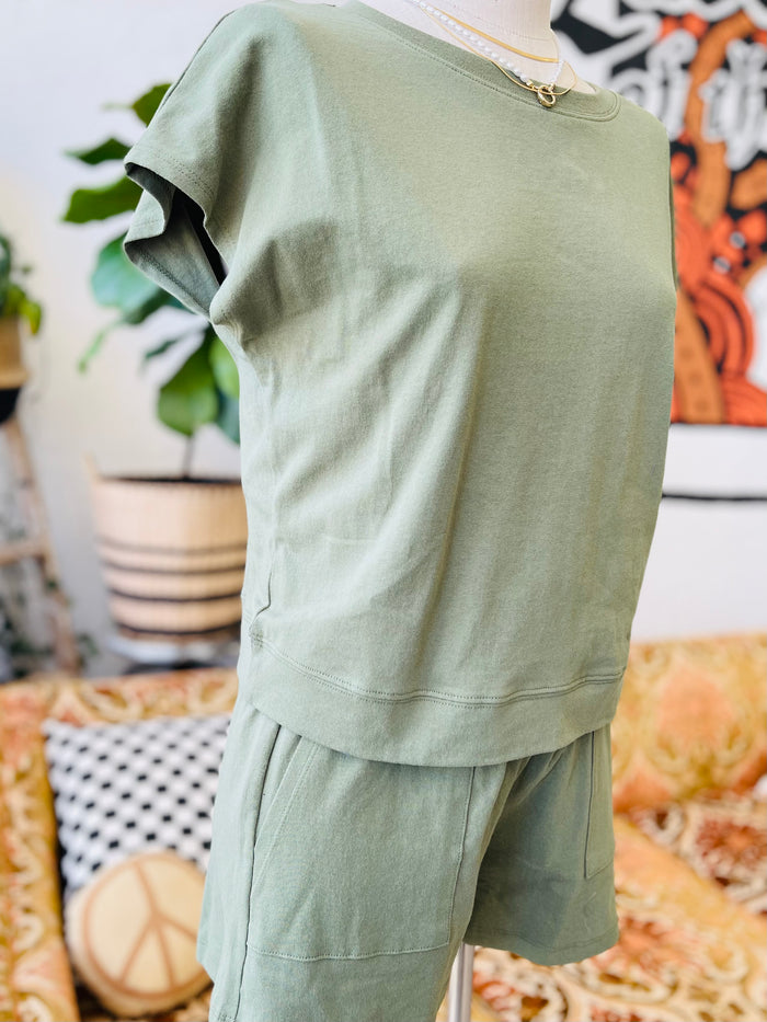 580 Friday Lounge Set in Olive