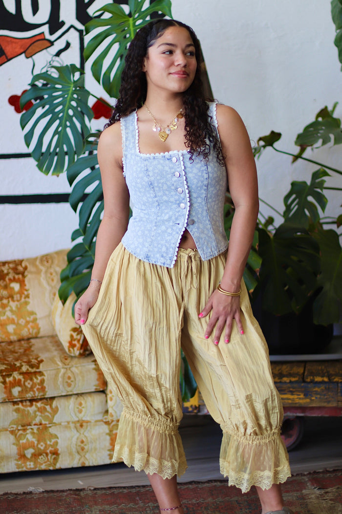 Sunshine Lace Trim Barrel Cropped Pants