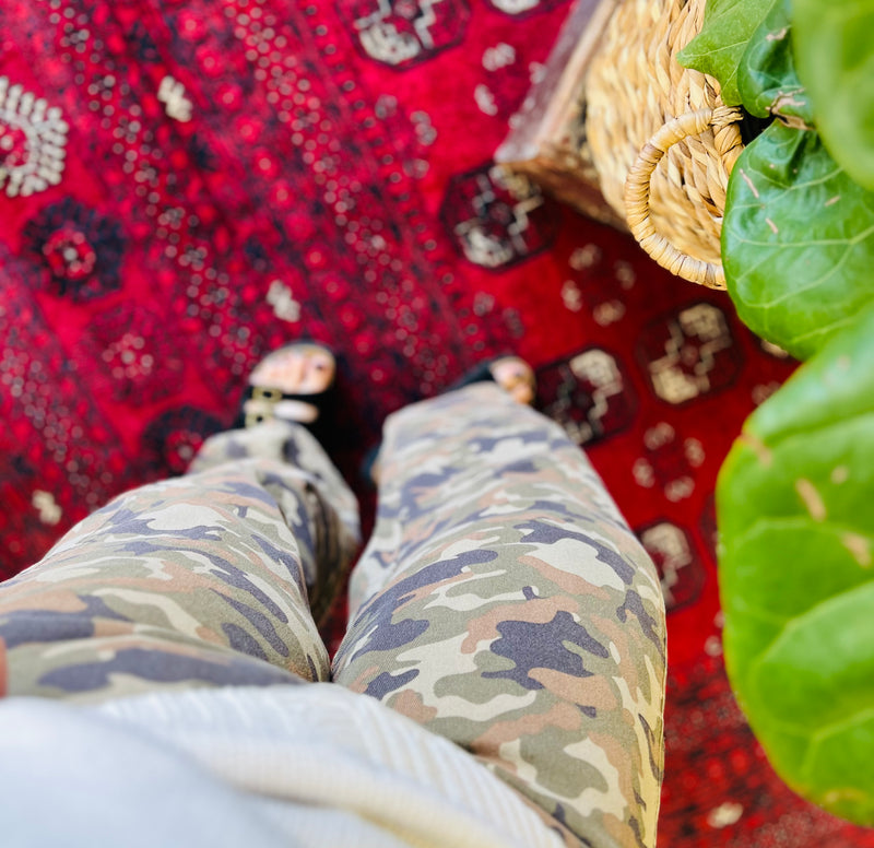 Eliza Camo Barrel Jeans