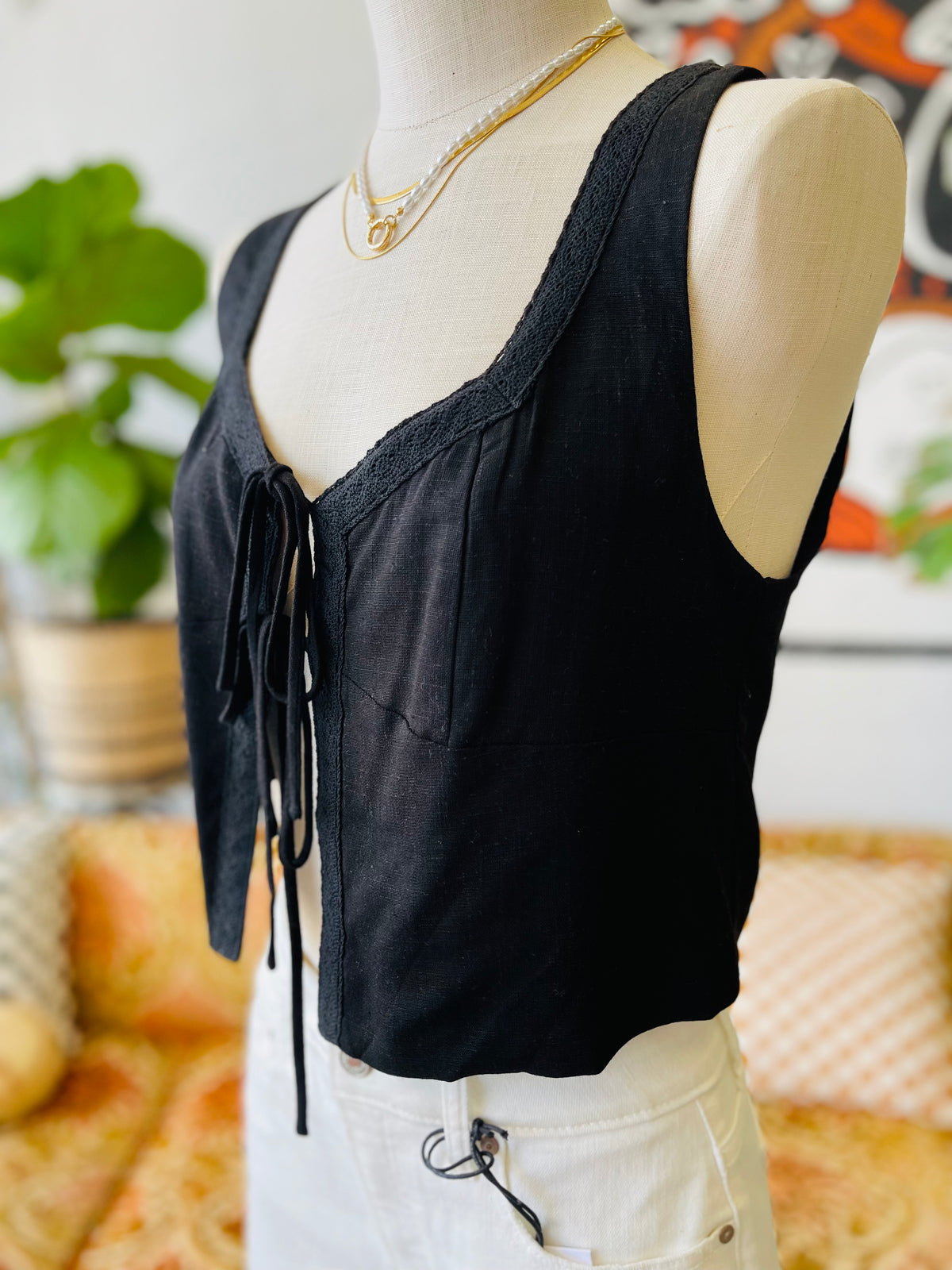 Prairie Goth Cropped Linen Tank Top in Black