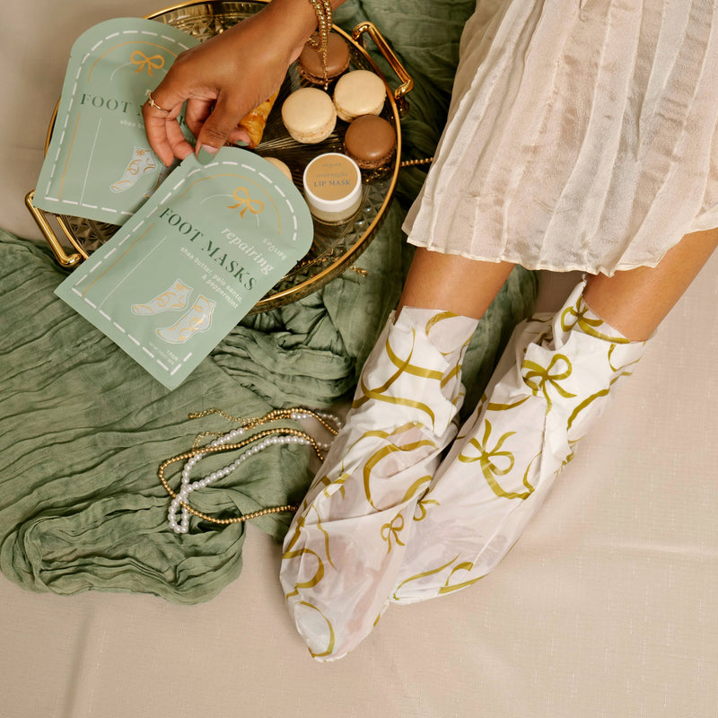 Christmas Holiday Foot Mask with Palo Santo & Peppermint 2ct