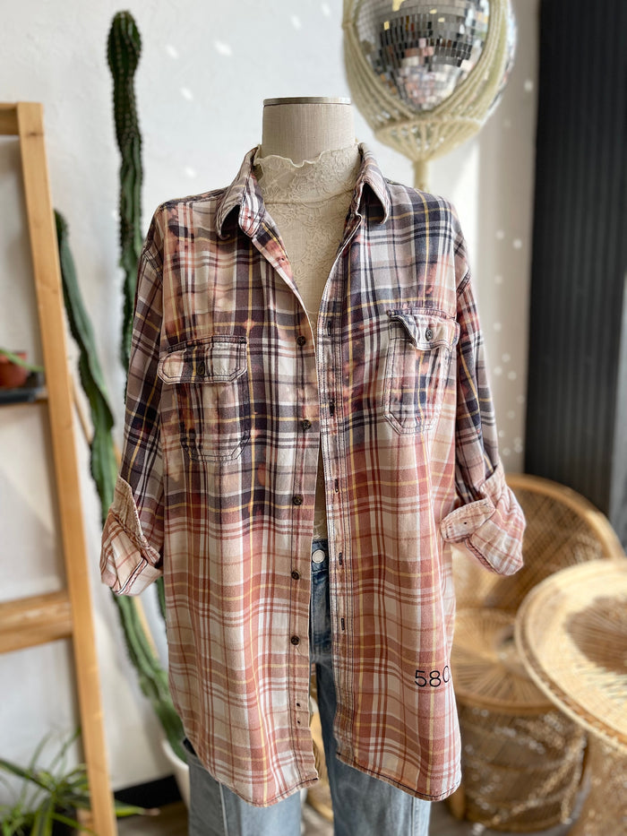 580 FLANNEL VOL. 9 // .74 // XL