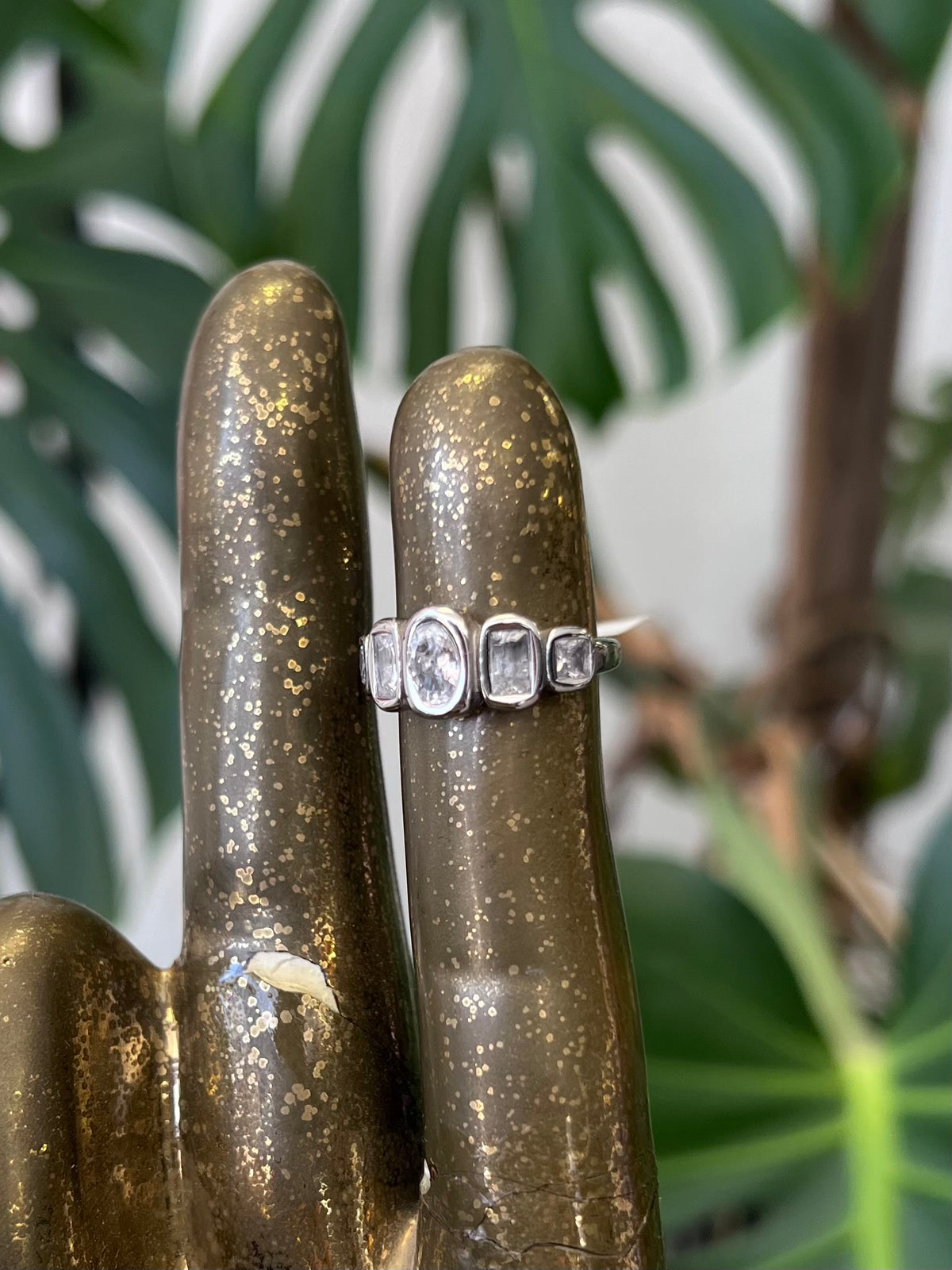 5 Zircons 18K Gold Plated Ring in Silver