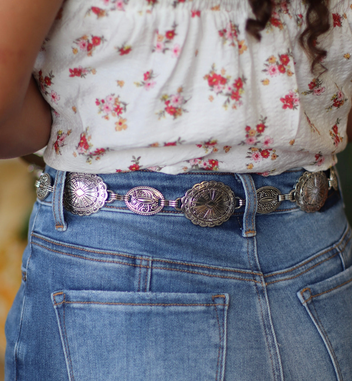 Oval Western Concho Disc Chain Belt