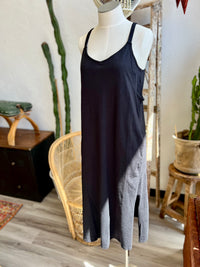 *Sleeveless Midi Dress in Black
