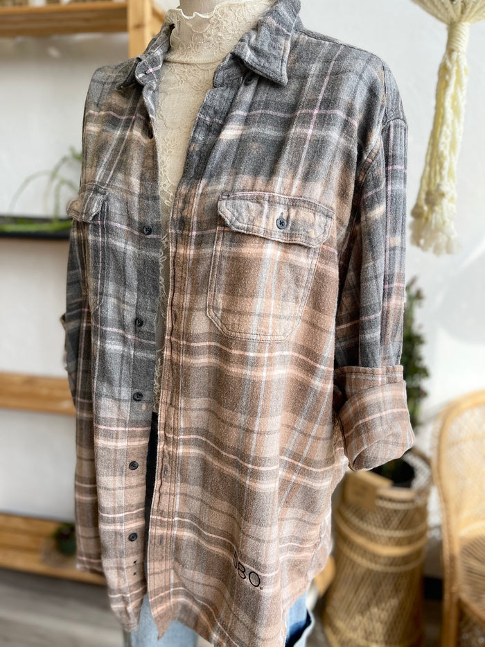 580 FLANNEL VOL. 9 // .75 // XL