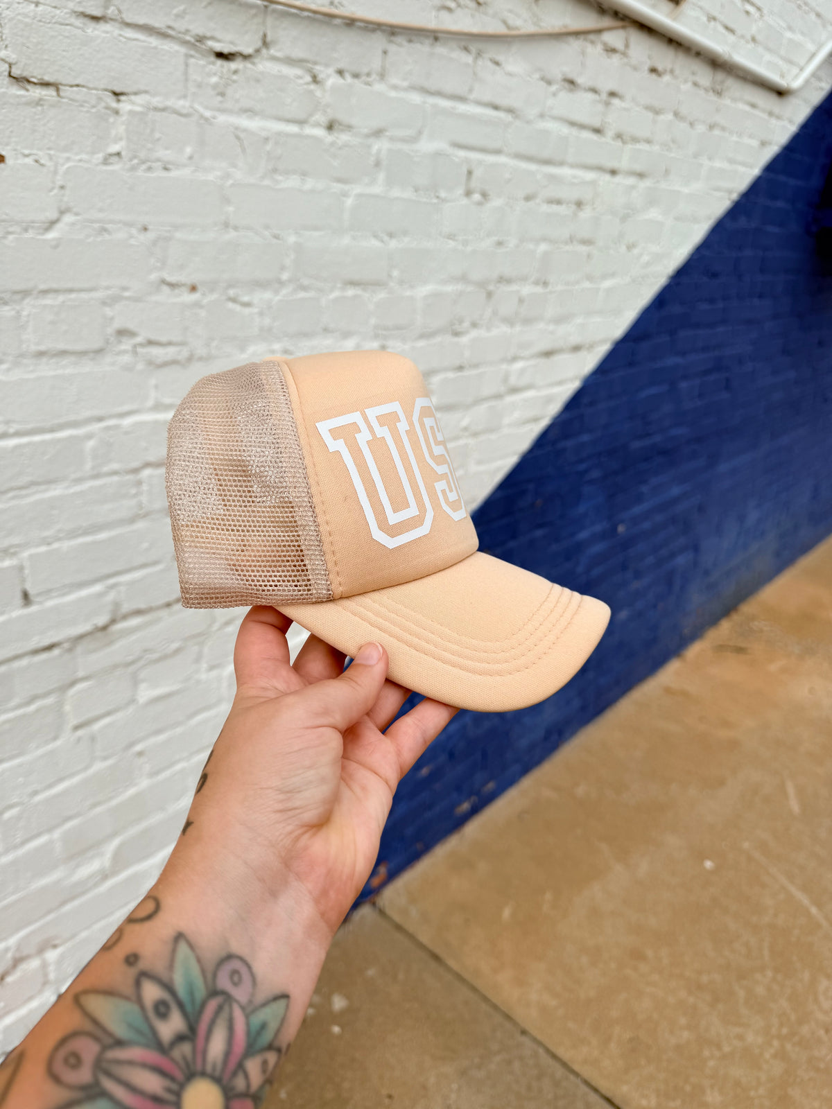 580 Trucker Hat +Tan USA