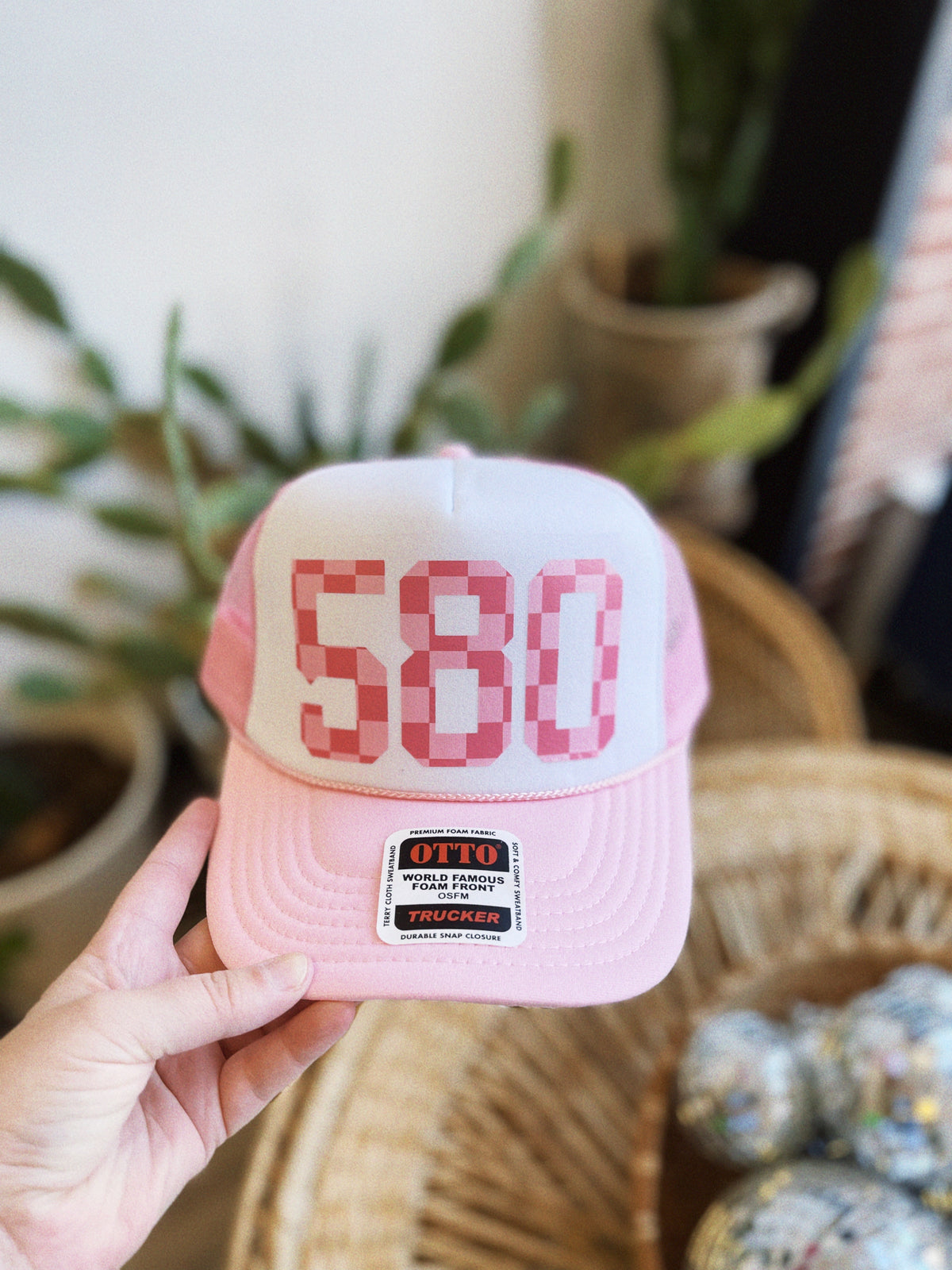 580 Trucker - White|Pink / Pink Logo