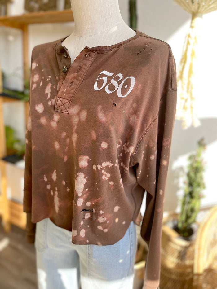 R3-MAD3 X 580 -BROWNIE HENLEY LONGSLEEVE