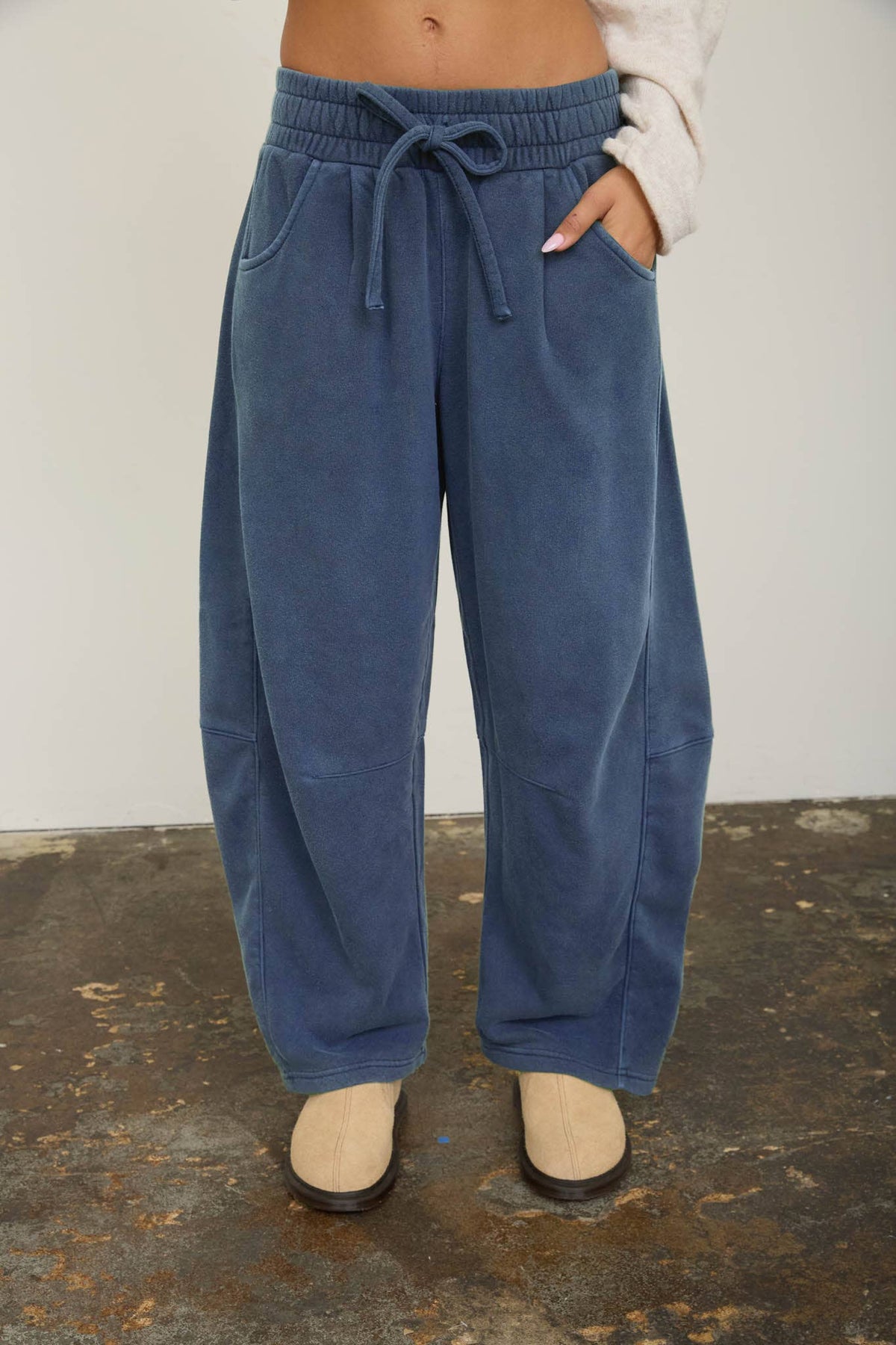 Essential Vintage Blue Barrel Sweatpants